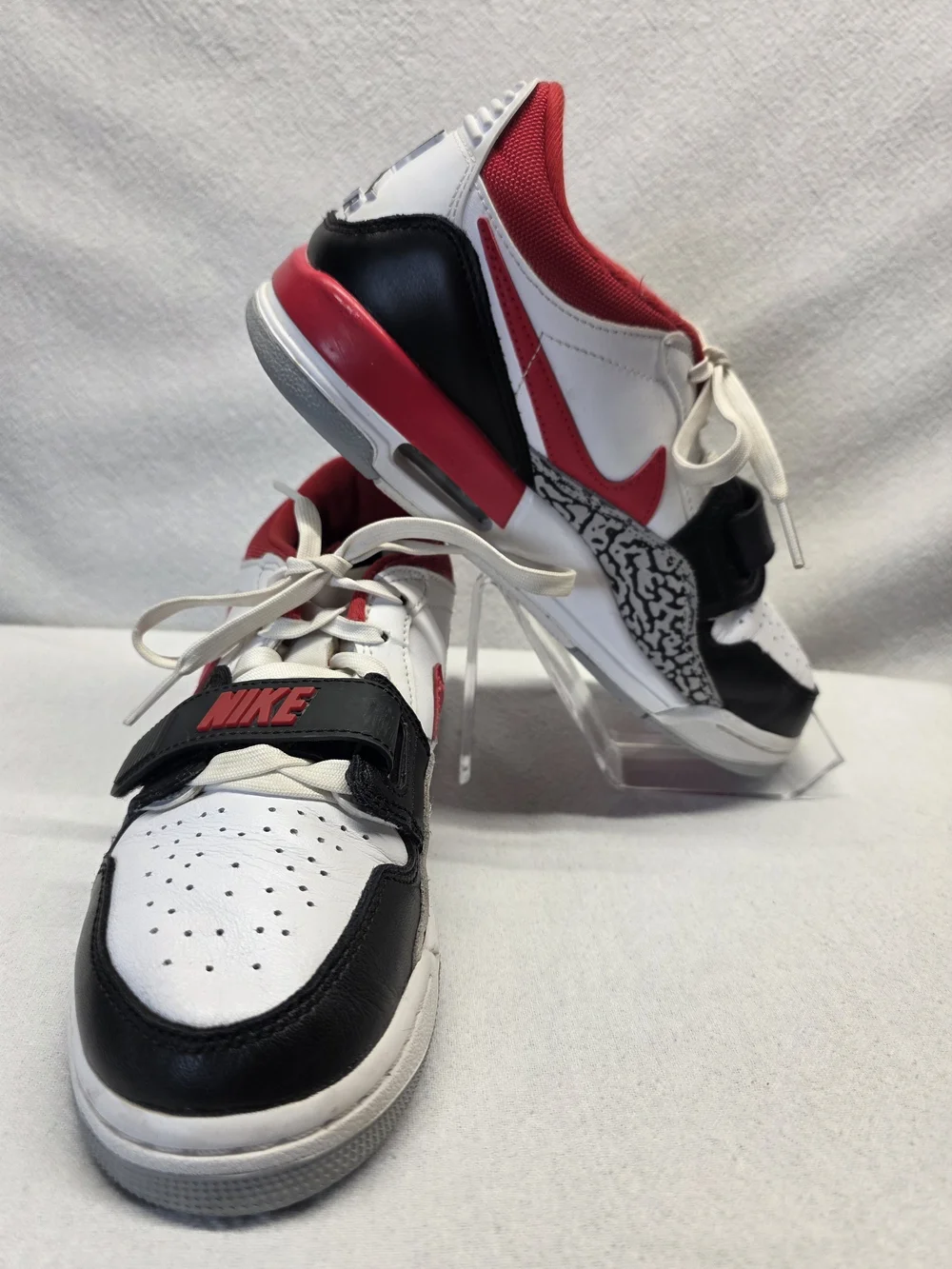 Nike Kids' White, Black & Red Low-Top Sneaker Air Jordan Legacy 312 Low